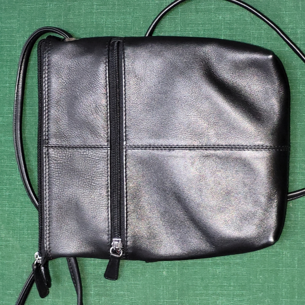 Black leather crossbows purse NWOT - Picture 2 of 5